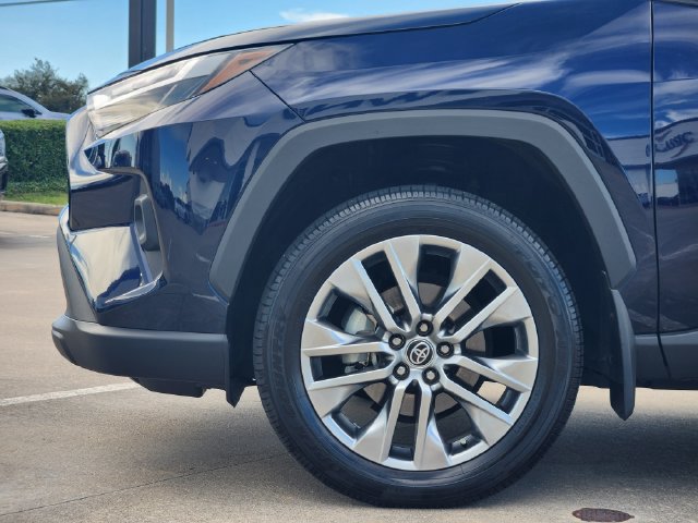 Used 2023 Toyota RAV4 XLE Premium FWD image 8