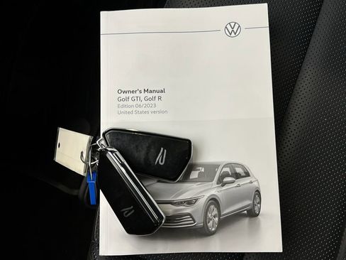 Used 2024 Volkswagen Golf R image 32