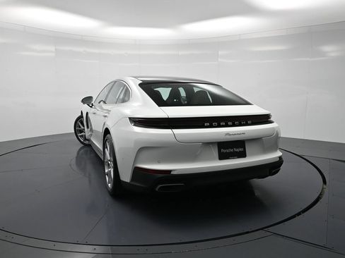 Used 2026 Porsche Panamera image 27