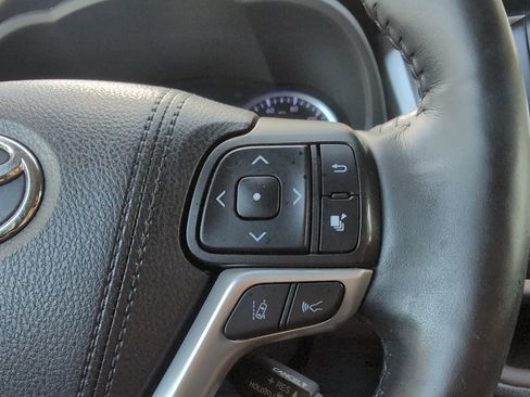 Used 2019 Toyota Highlander Limited Platinum AWD/4WD image 19