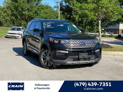 Used 2023 Ford Explorer Limited AWD/4WD image 1