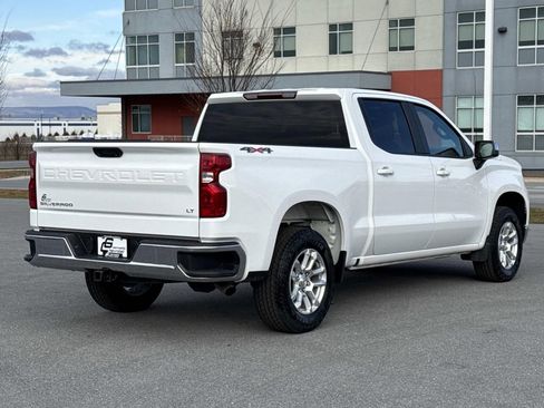 Used 2024 Chevrolet Silverado 1500 LT AWD/4WD image 25