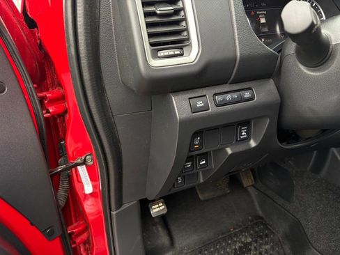 Used 2023 Nissan Frontier SV w/ SV Convenience Package AWD/4WD image 14