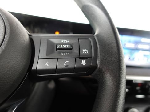 Certified 2025 Nissan Kicks SV w/ Charging Package image 65