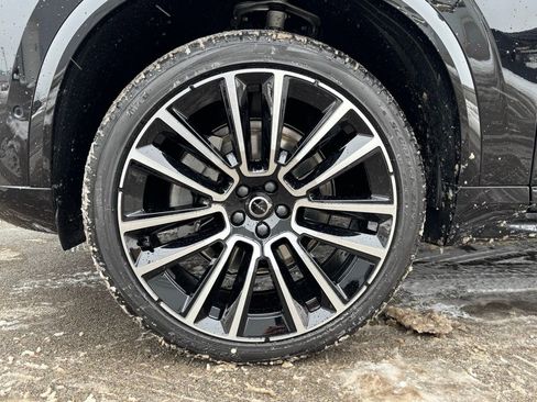 New 2026 Volvo XC90 B6 Plus w/ Protection Package AWD/4WD image 9