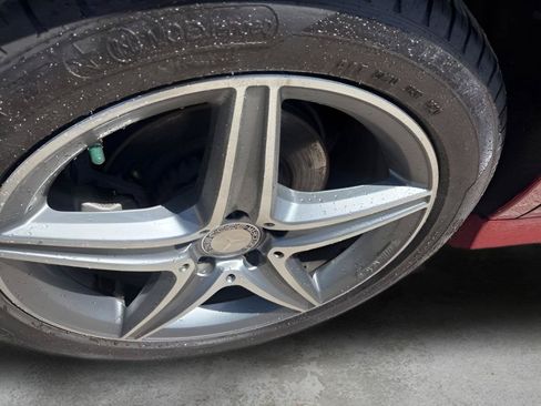 Used 2017 Mercedes-Benz E 300 4MATIC image 9