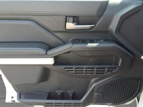 Used 2024 Toyota Tacoma TRD Off-Road w/ TRD Off Road Upgrade Package AWD/4WD image 15