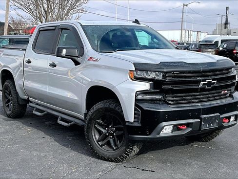 Used 2019 Chevrolet Silverado 1500 LT Trail Boss AWD/4WD image 37