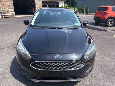 Used 2016 Ford Focus SE w/ Equipment Group 201A FWD image 8