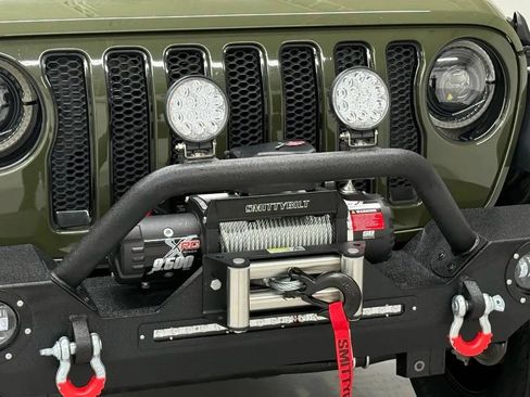 Used 2024 Jeep Wrangler Unlimited Sport AWD/4WD image 10