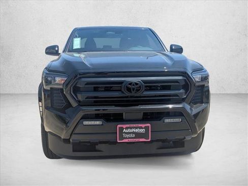 Used 2025 Toyota Tacoma SR5 image 2
