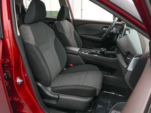 Used 2023 Nissan Rogue SV image 19