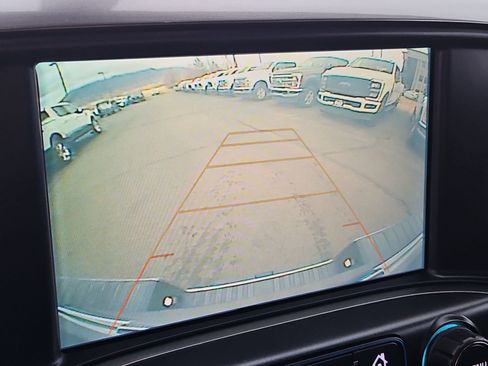 Used 2018 Chevrolet Silverado 1500 LT image 25