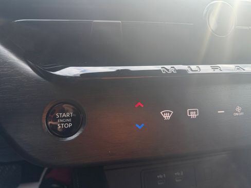 Used 2025 Nissan Murano SV image 24