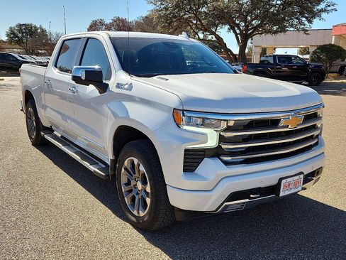 Used 2024 Chevrolet Silverado 1500 High Country w/ Z71 Off-Road Package image 6