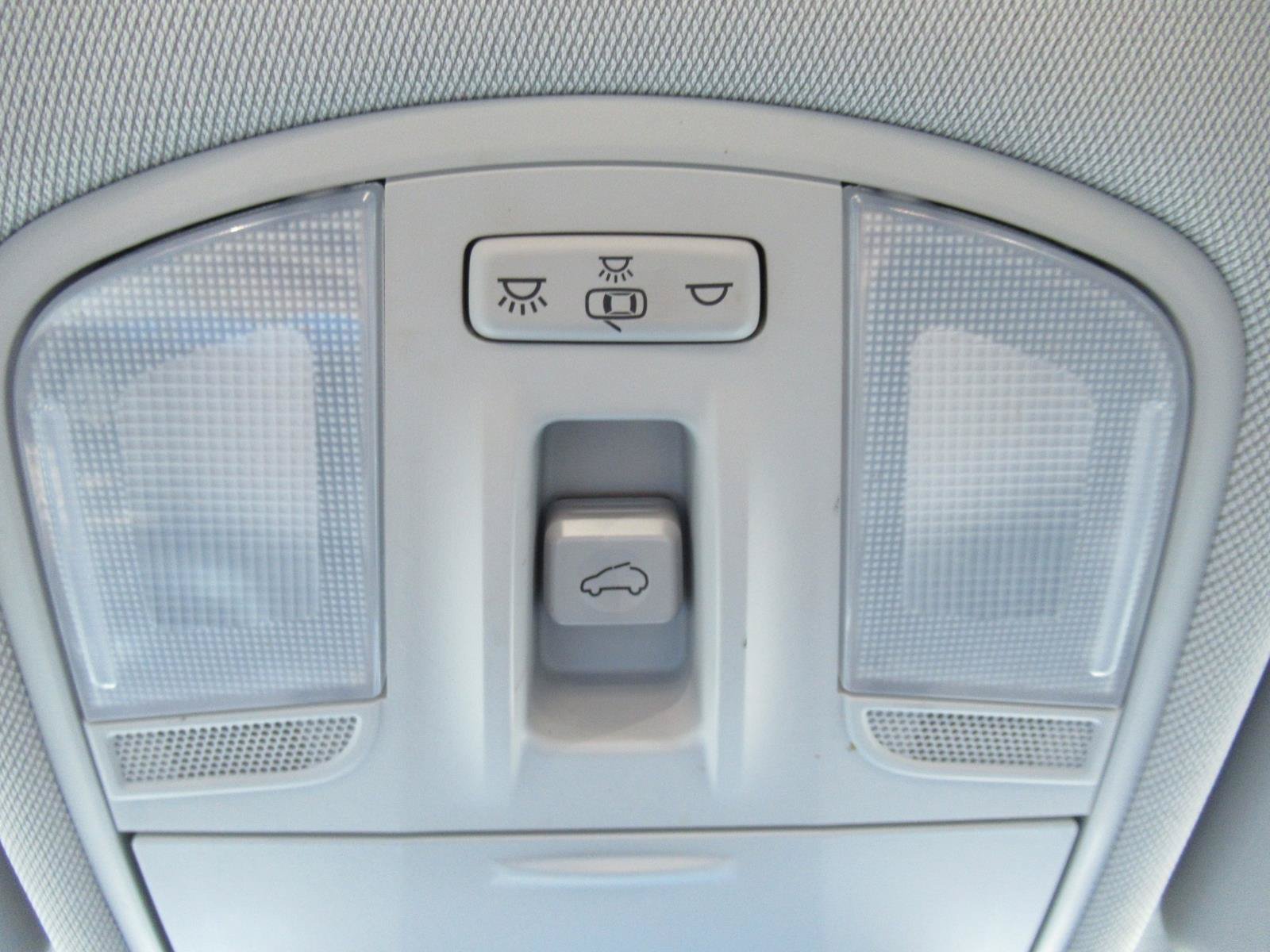 Used 2020 Hyundai Kona Limited FWD image 33