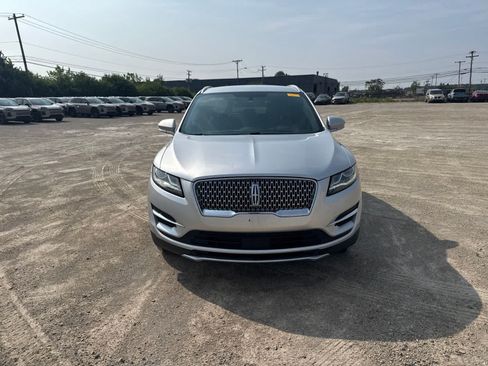 Used 2019 Lincoln MKC Premiere FWD image 2