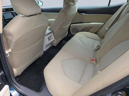 Used 2018 Toyota Camry LE FWD image 28