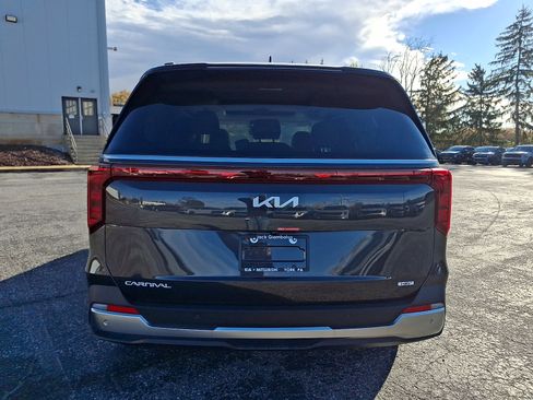 New 2026 Kia Carnival SX FWD image 7