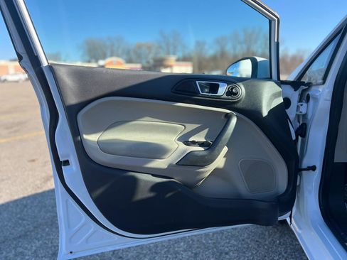 Used 2015 Ford Fiesta SE image 13