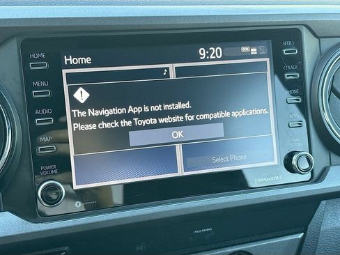 Used 2020 Toyota Tacoma TRD Sport w/ Technology Package AWD/4WD image 13