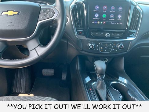Used 2023 Chevrolet Traverse LT FWD image 25