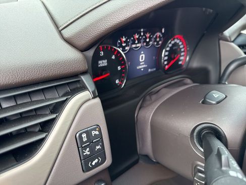 Used 2016 GMC Yukon Denali w/ Open Road Package image 4