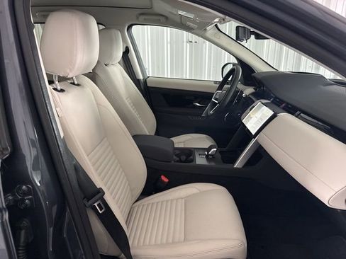 New 2025 Land Rover Discovery Sport S image 32