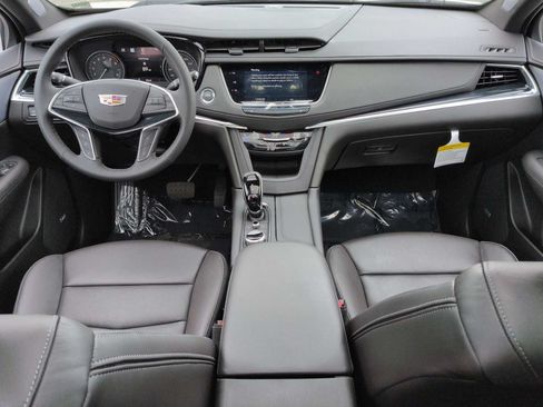 New 2026 Cadillac XT5 Premium Luxury w/ Driver Assist Package AWD/4WD image 13