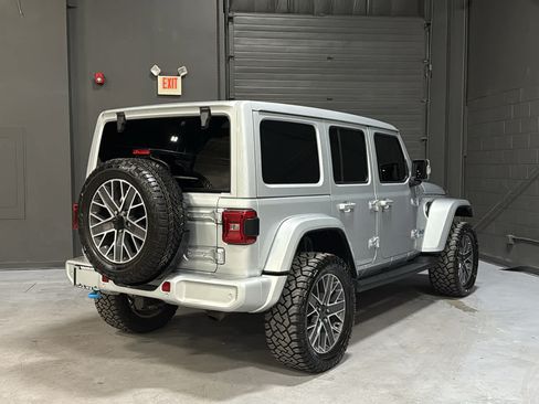 Used 2024 Jeep Wrangler High Altitude AWD/4WD image 6