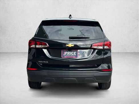 Used 2023 Chevrolet Equinox LS image 2