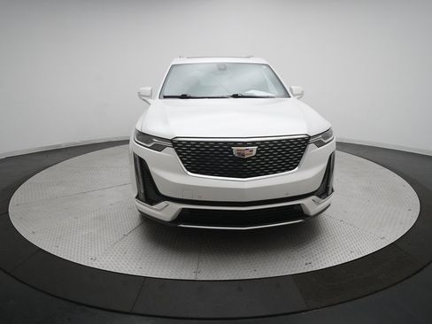 Used 2024 Cadillac XT6 Premium Luxury w/ LPO, Floor Liner Package image 11
