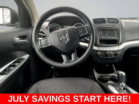 Used 2019 Dodge Journey SE FWD image 10