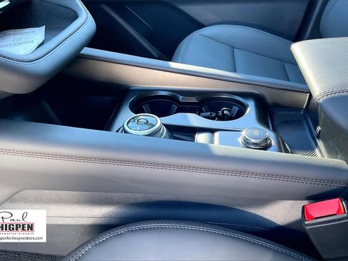 New 2026 Ford Explorer Active w/ Active Comfort Package image 23