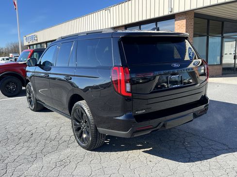 New 2025 Ford Expedition Platinum w/ Stealth Appearance Package image 8