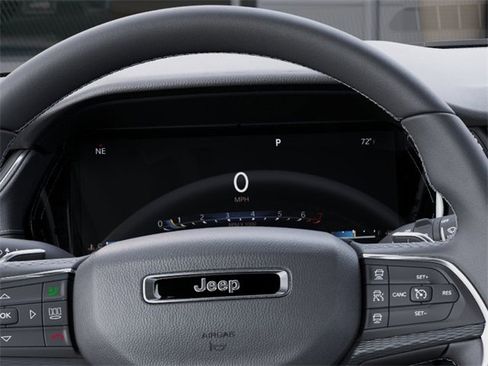 New 2025 Jeep Grand Cherokee L Altitude image 17