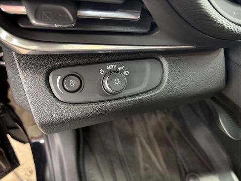 Used 2024 Buick Envista Preferred FWD image 25