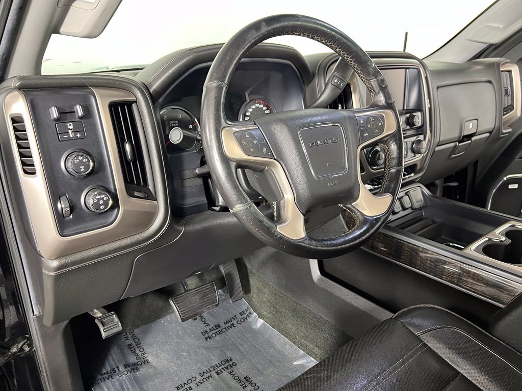 Used 2016 GMC Sierra 2500 Denali w/ Suspension Package, Off-Road AWD/4WD image 19