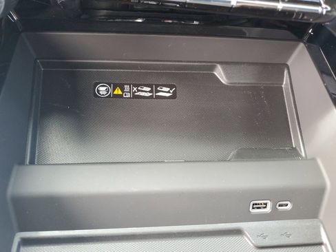 New 2026 Chevrolet Tahoe High Country w/ Sun And Tow Package image 24