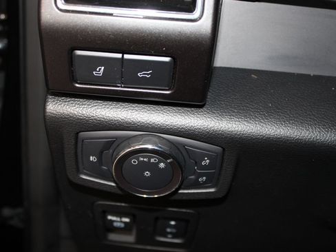 Used 2019 Ford Expedition Limited w/ Equipment Group 301A RWD image 39