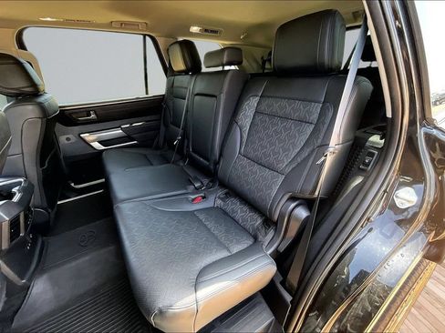 Used 2024 Toyota Sequoia SR5 w/ SR5 Premium Package AWD/4WD image 25