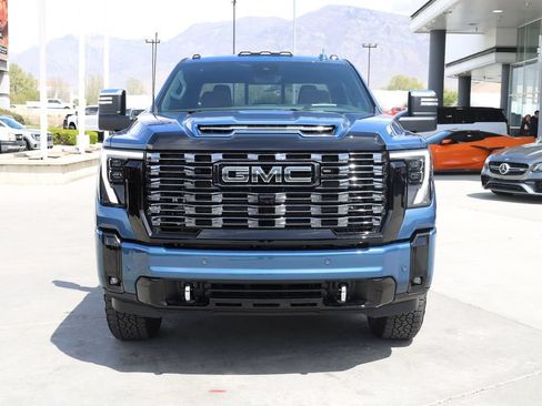 New 2026 GMC Sierra 2500 Denali Ultimate AWD/4WD image 9