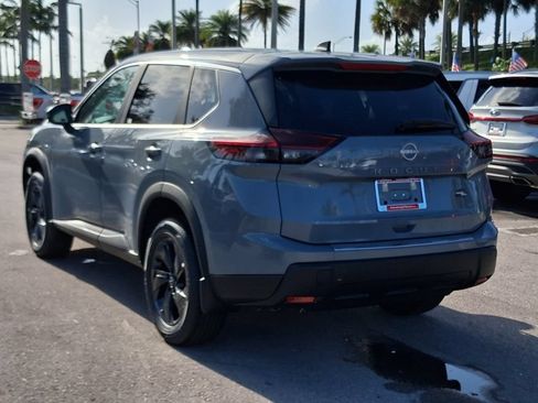 Used 2026 Nissan Rogue SV FWD image 4