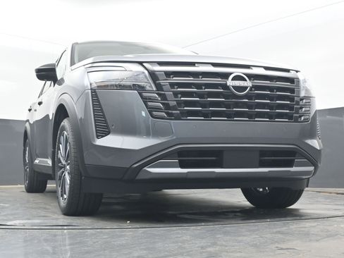 New 2026 Nissan Pathfinder Platinum FWD image 25
