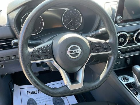 Used 2023 Nissan Sentra SV image 11