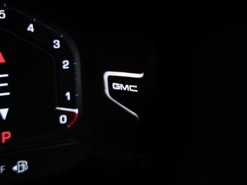 Used 2023 GMC Yukon Denali AWD/4WD image 32