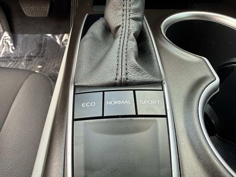 Used 2022 Toyota Camry LE FWD image 34