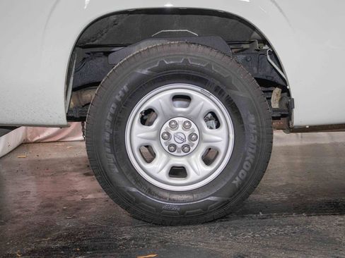 Used 2024 Nissan Frontier S w/ S Utility Package image 10