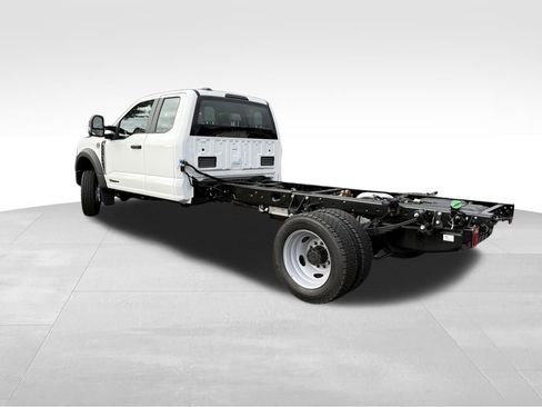 New 2025 Ford F450 XL image 2