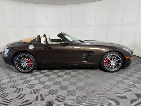 Used 2013 Mercedes-Benz SLS AMG GT Roadster image 8